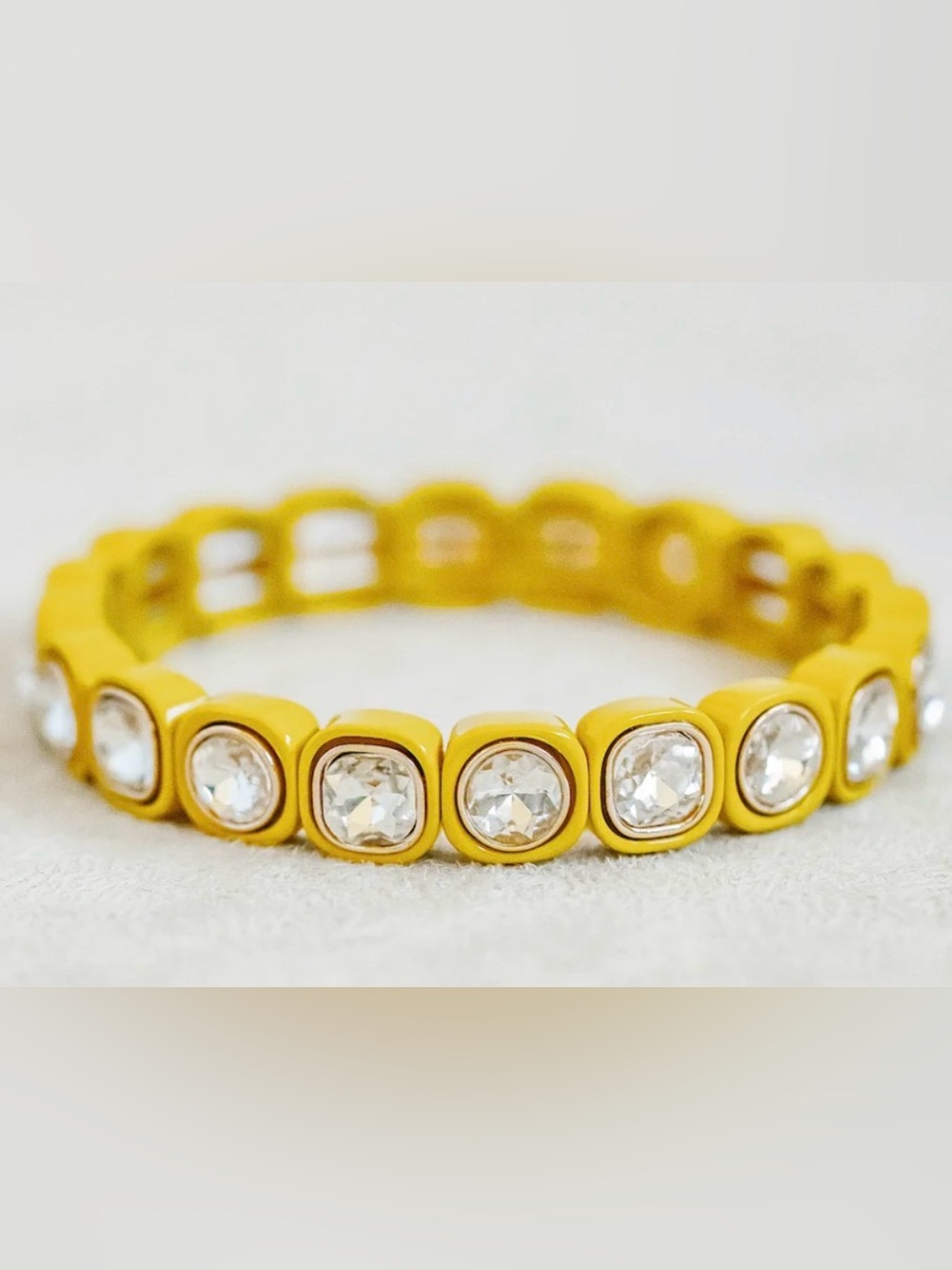 Smith & Co City Girl Petite Stretch Jewel Bracelet Yellow Lemonade NEW W/O TAGS